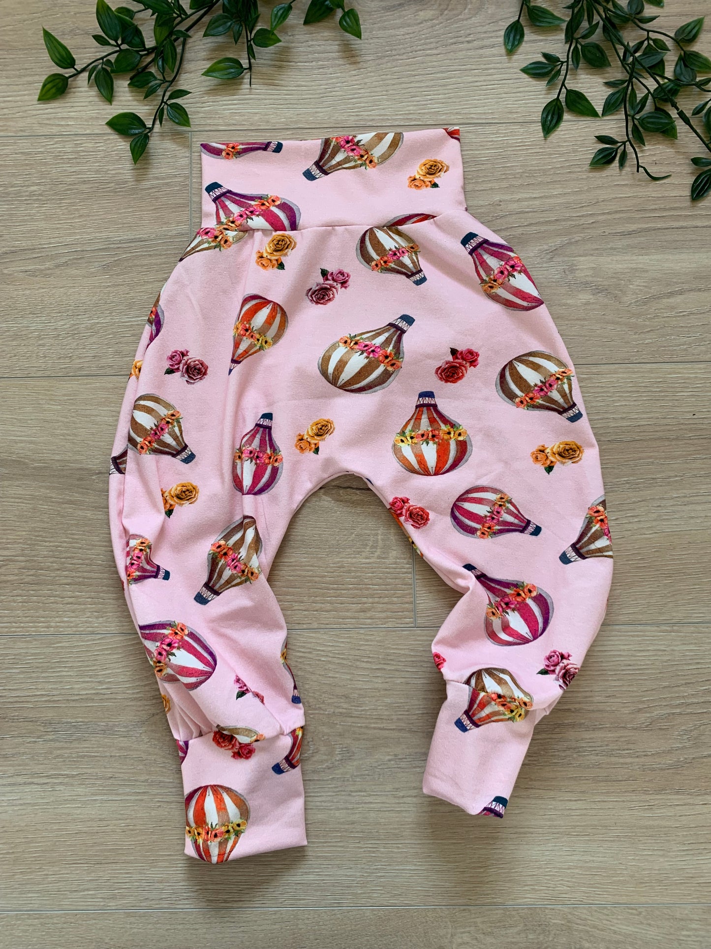 Bukser m/ luftballoner, str 86/92 🌸