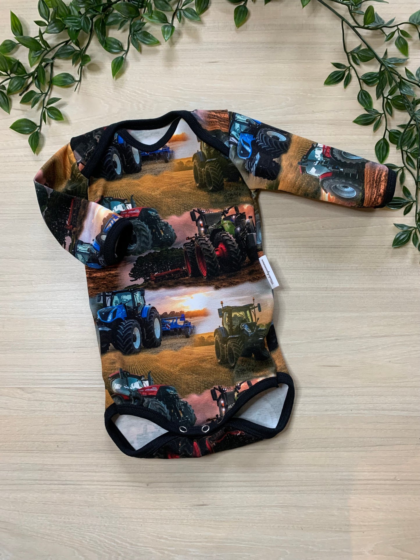 Body m/ traktor, str 56 🚜