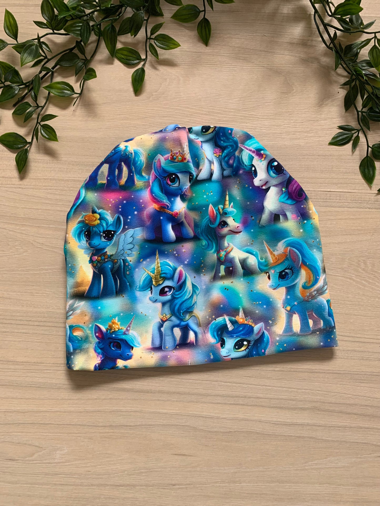 Top hue m/ enhjørning, str 92/98/104 🦄