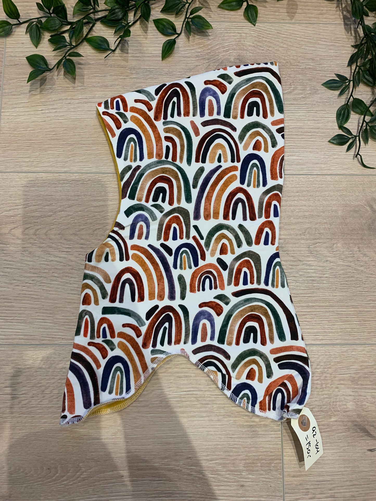 Elefanthue m/ regnbuer, str 92/98/104 🍂