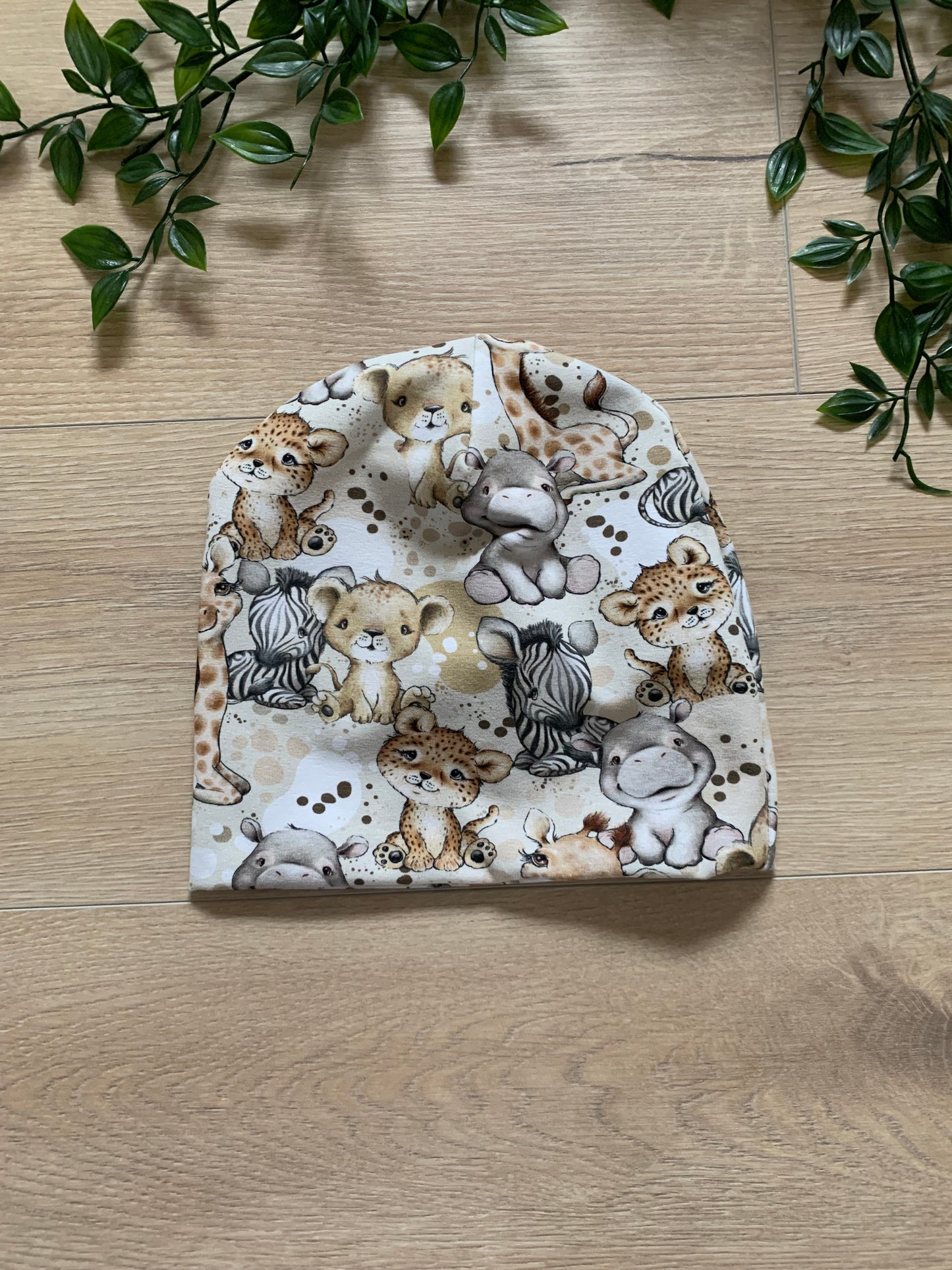 Top hue m/ søde Afrika dyr, str 92/98/104 🤎