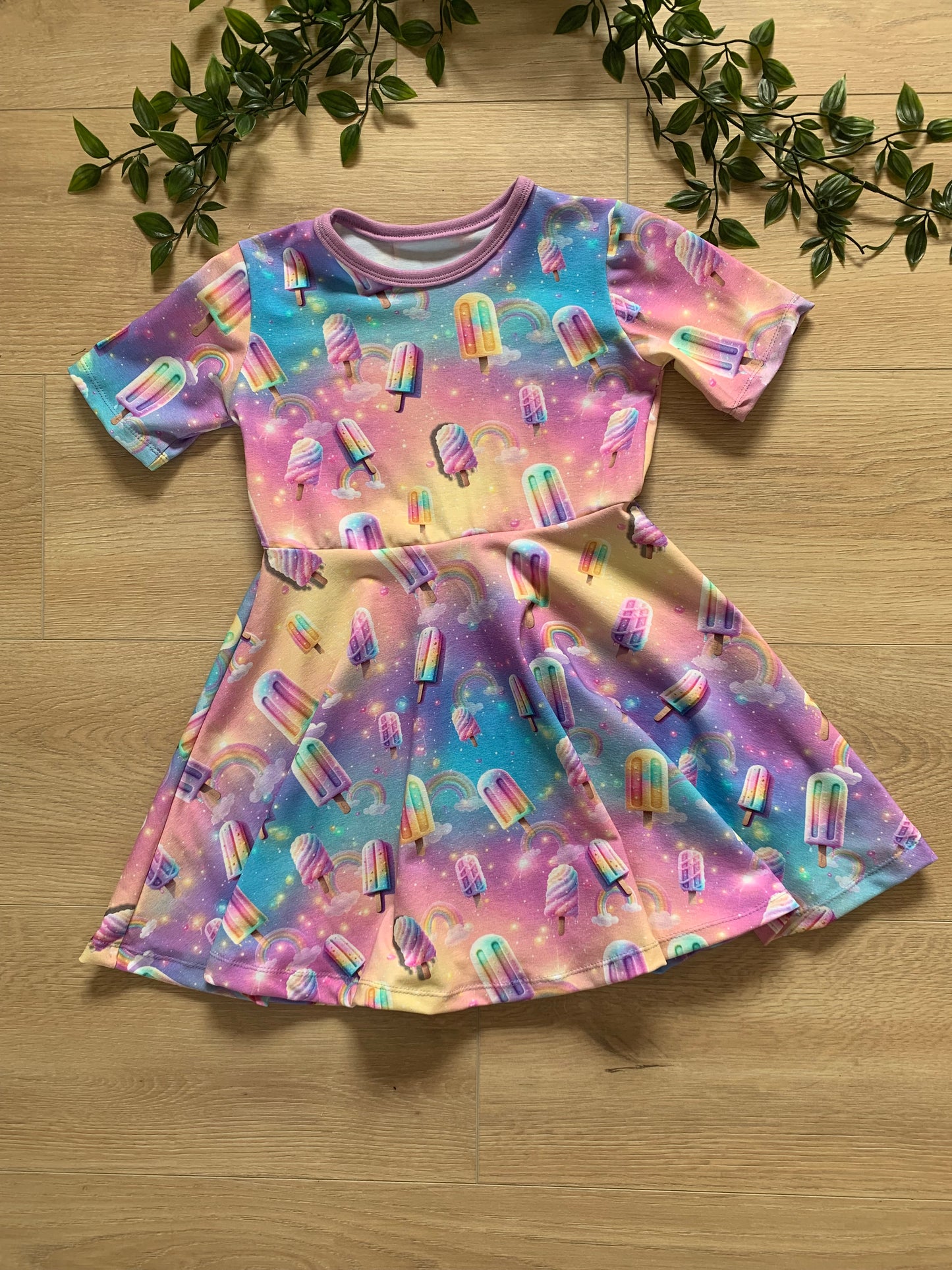 Sving kjole m/ pind is, str 98 💜