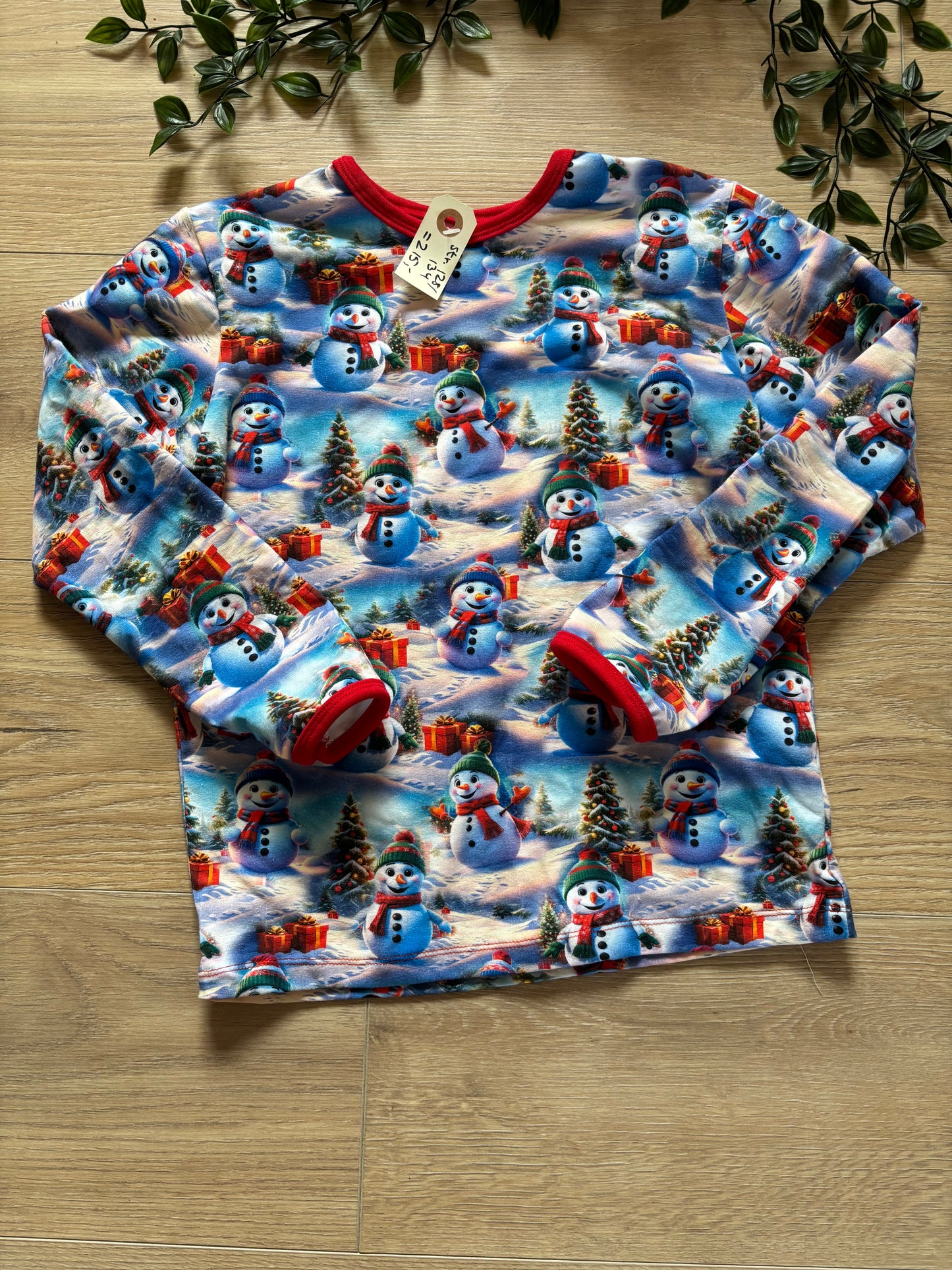 Trøje m/ snemænd, str 128/134 ⛄️