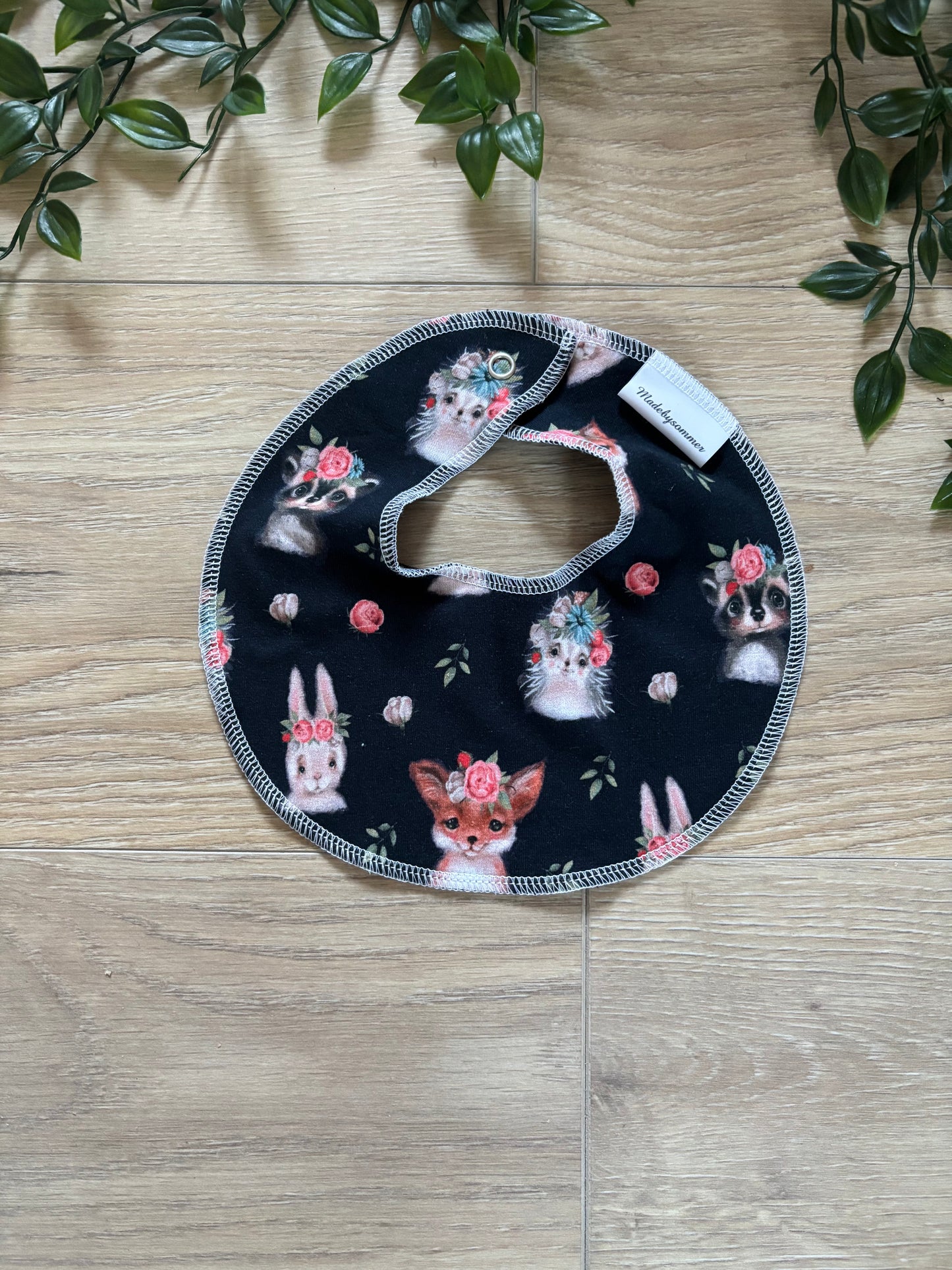 Savlesmæk m/ skovdyr på sort baggr. 🍂