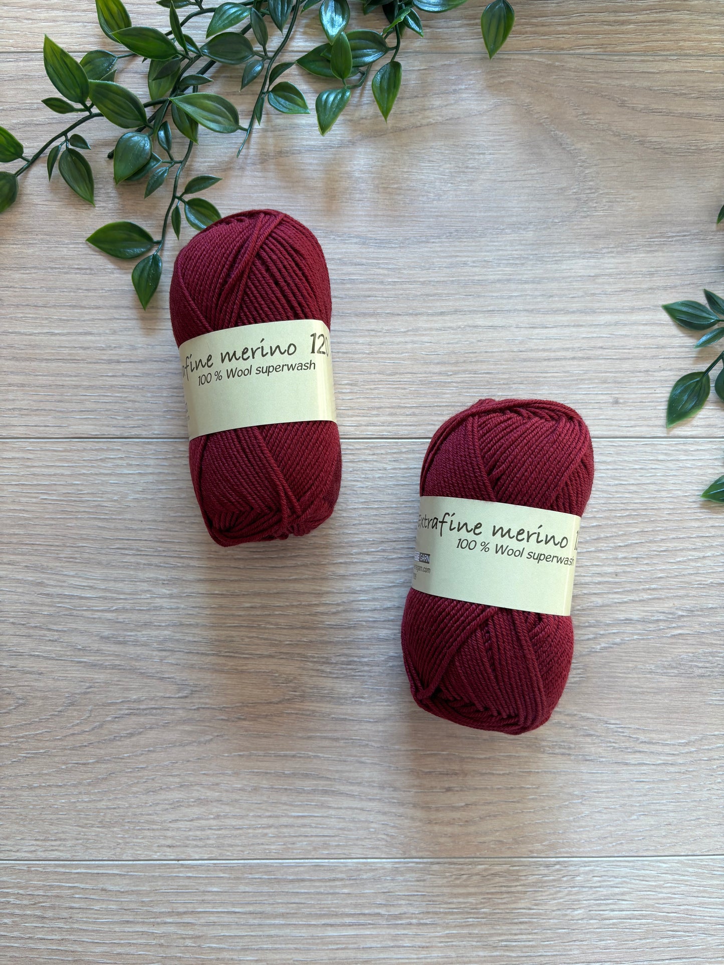 Extrafine merino uld 120, bordeaux ✂️
