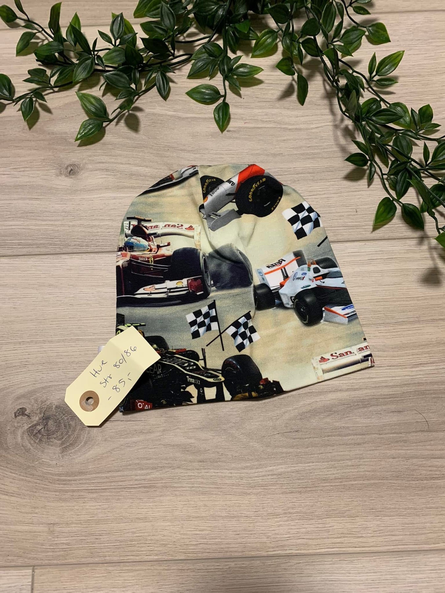 Top hue m/ racerbil, str 80/86 🏎️