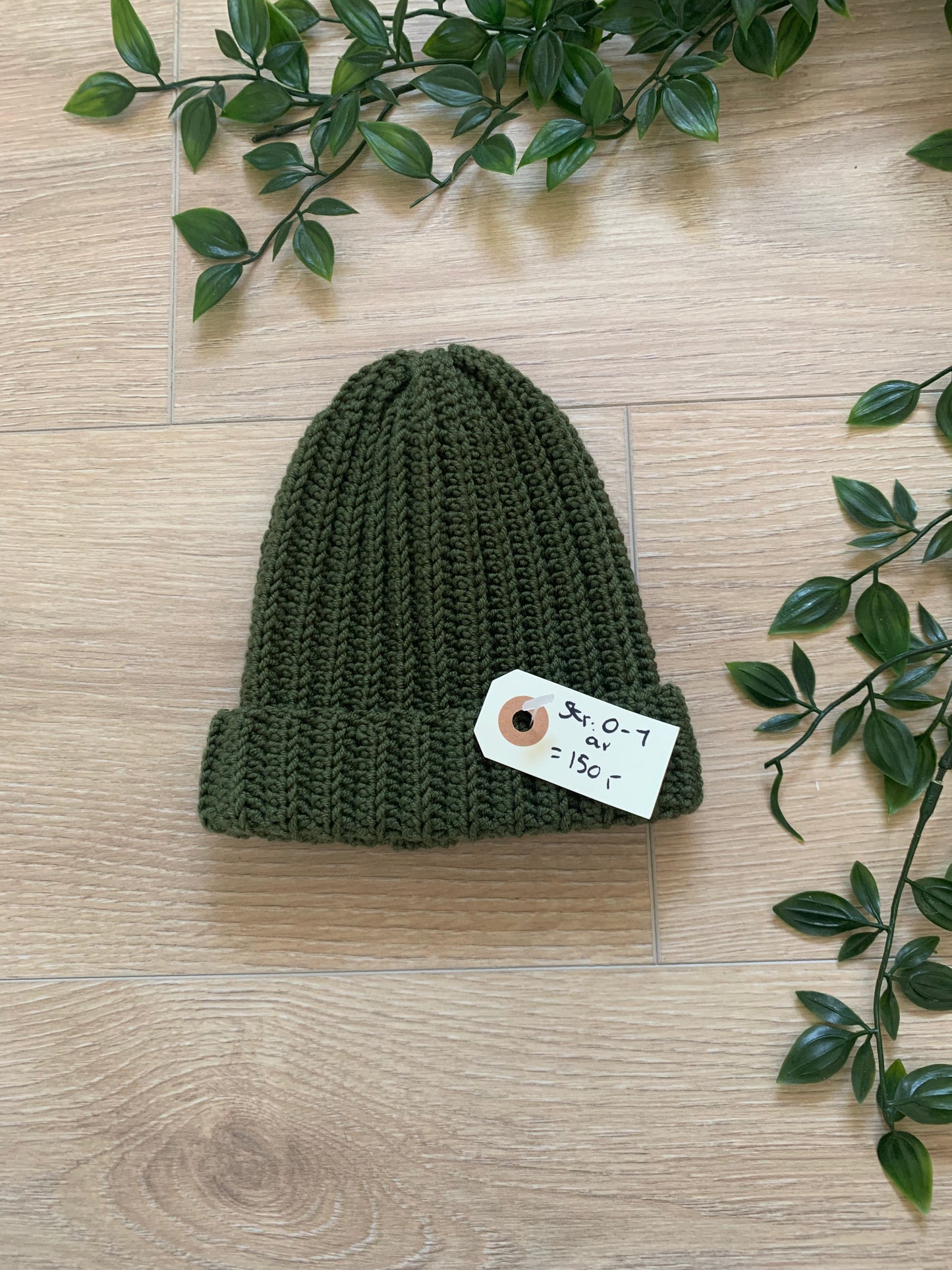 Hæklet top hue i army, str 0-1 år 🍃