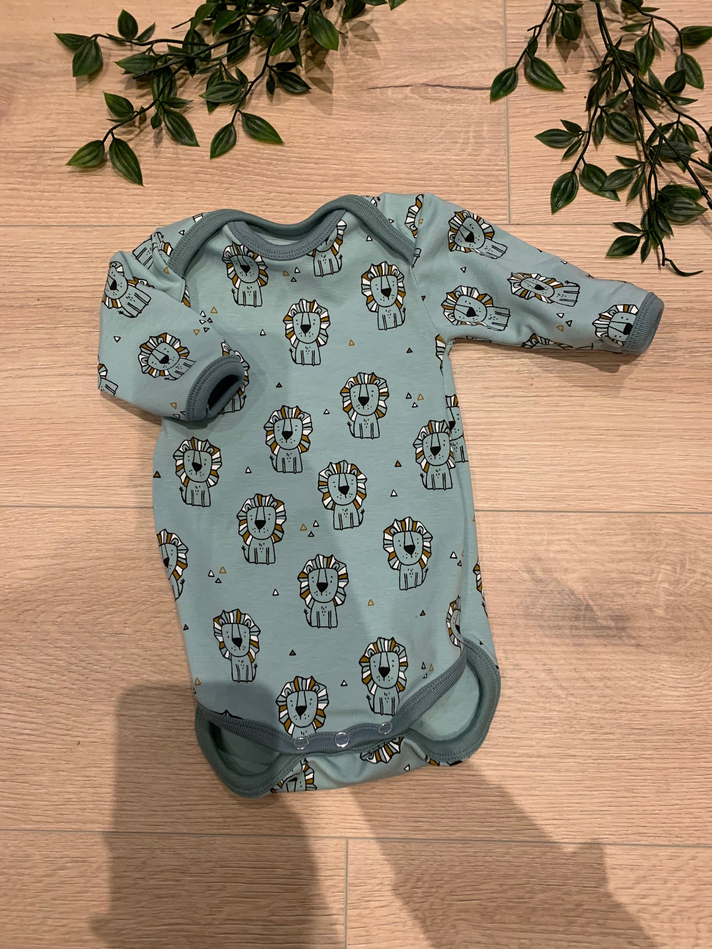 Body str 56 m/ mint løver 🦁