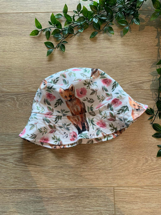 Bøllehat m/ ræve, str 2-4 år 🌸