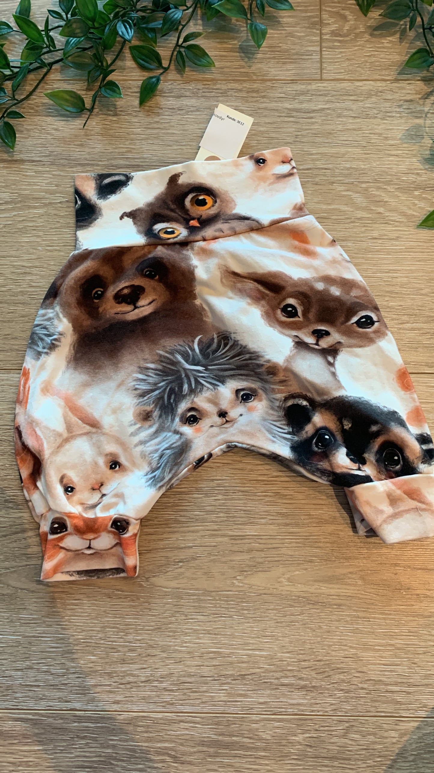 Shorts m/ skovens dyr, str 62/68 🐻🦊