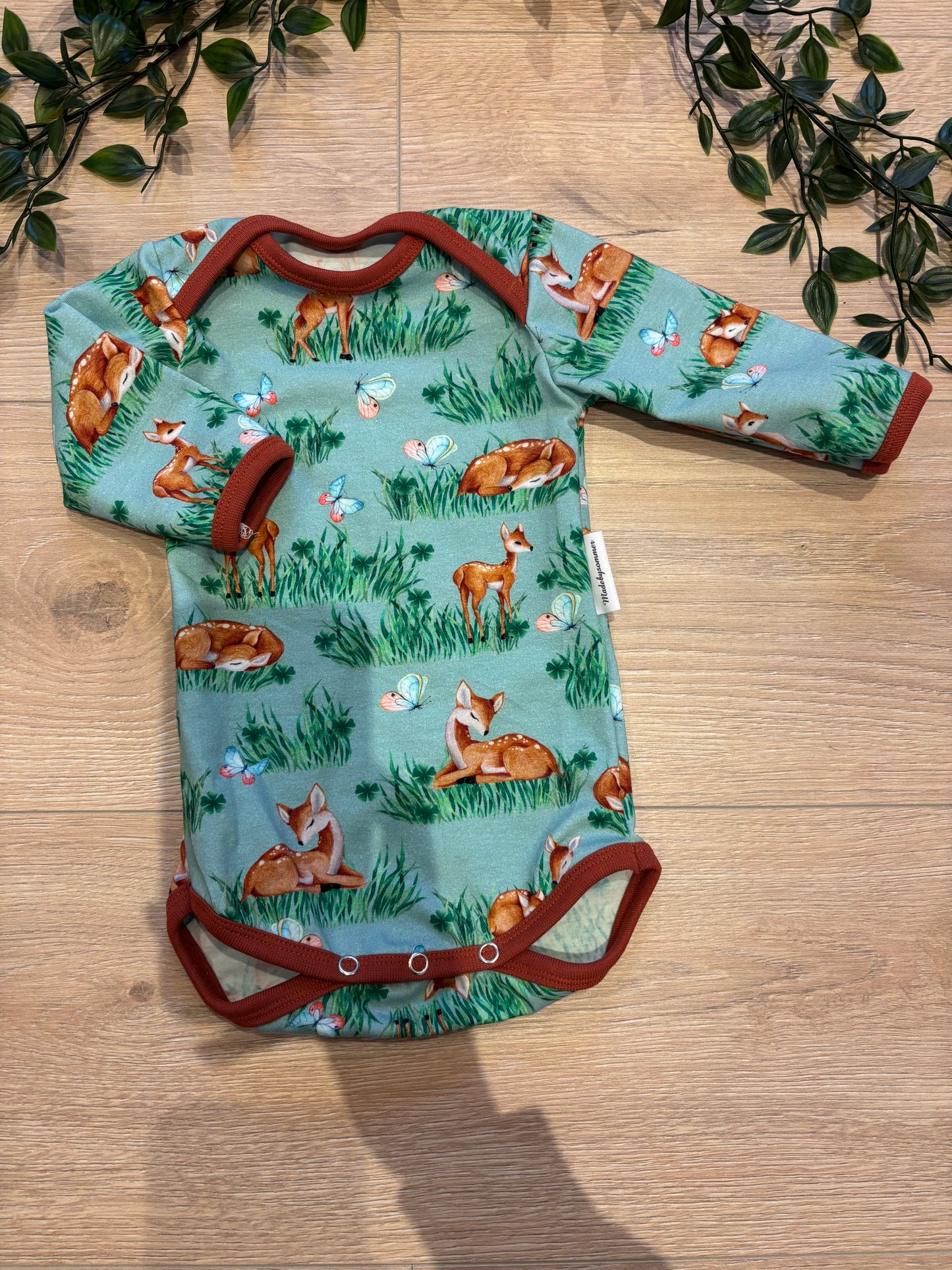 Body m/ rådyr, str 56 🦌