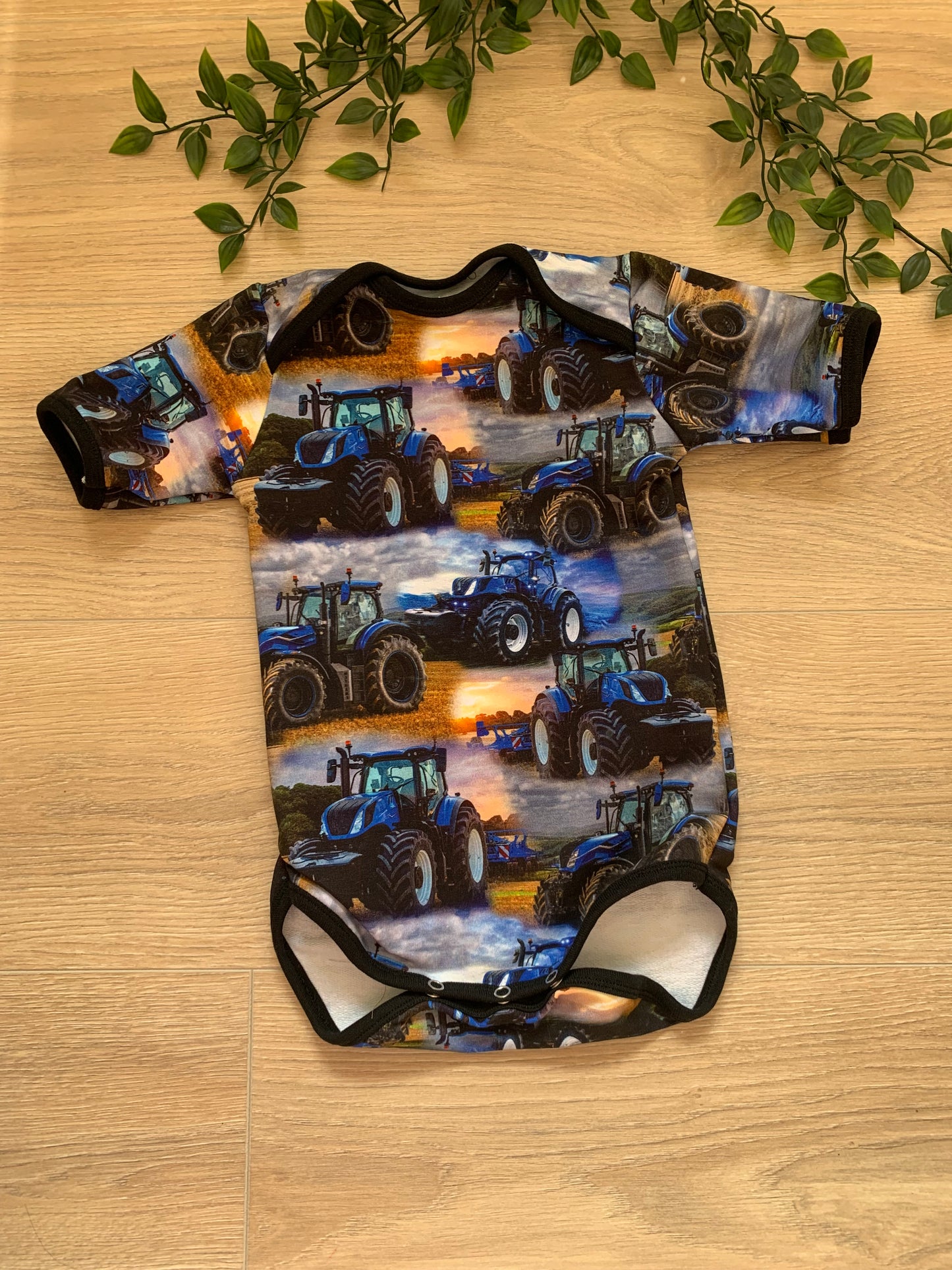 Body m/ traktor, str 80 🚜