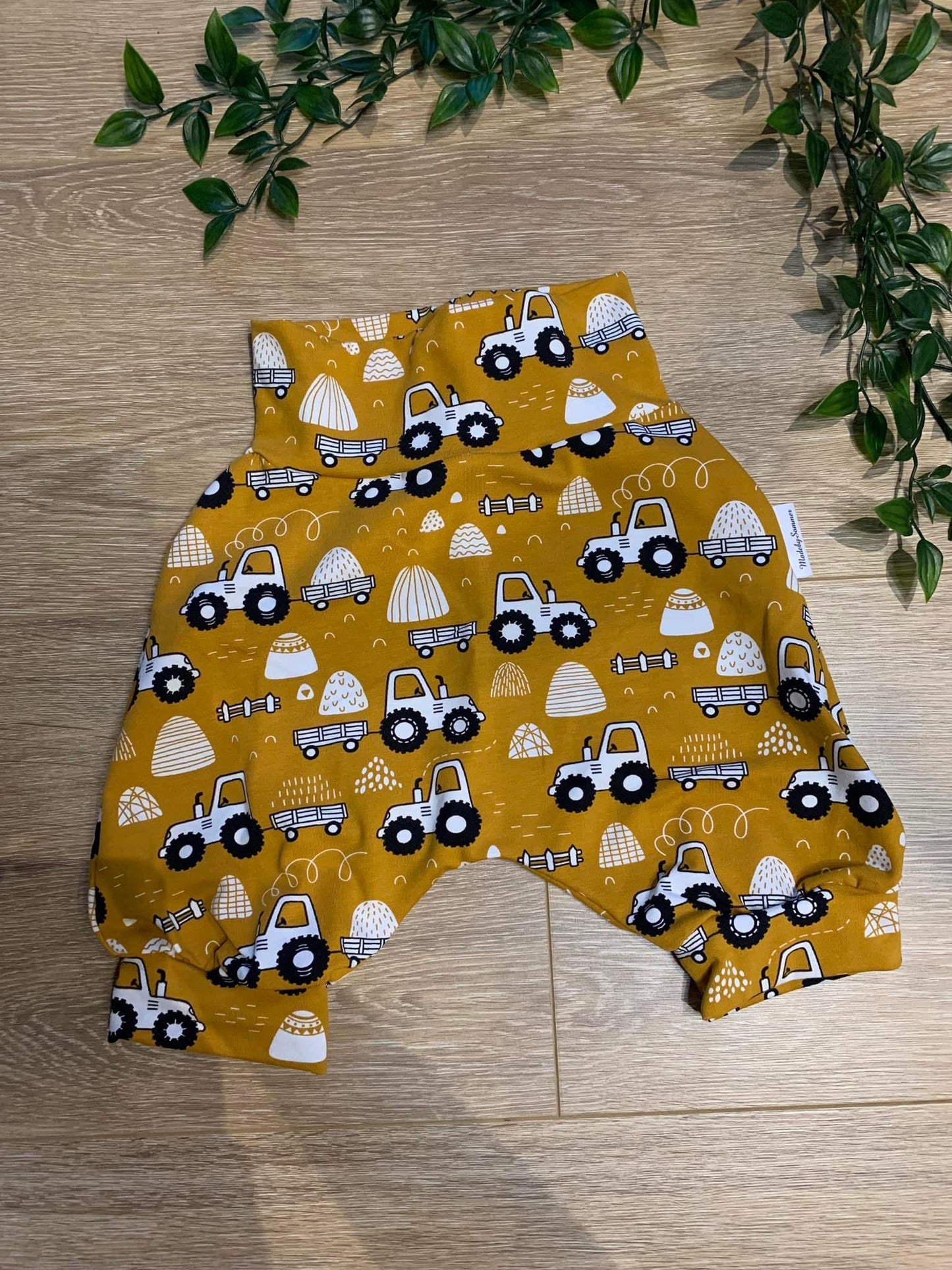 Shorts m/ traktor, str 86/92 🚜