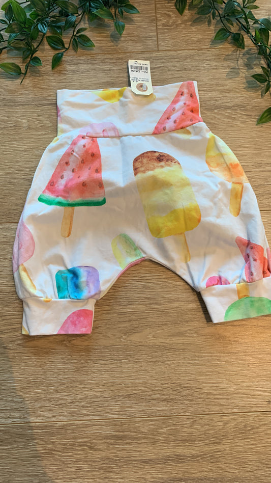 Shorts m/ is, str 74/80 🍦