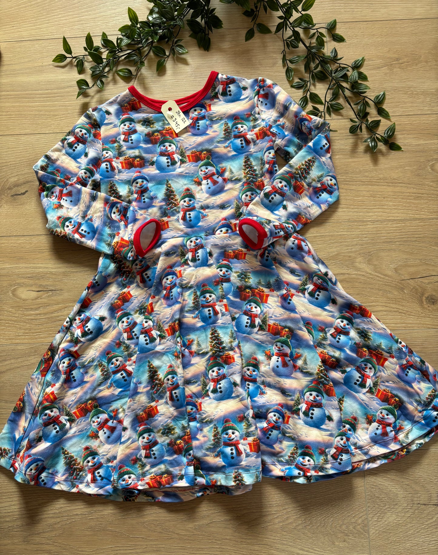 Kjole m/ snemænd, str 122 ⛄️