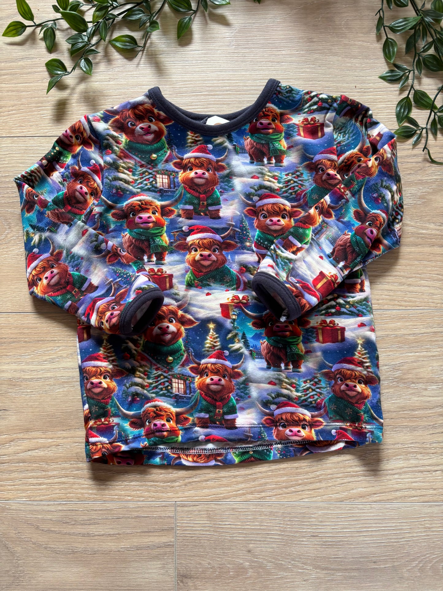 Trøje m/ jule skotsk højlandskvæg, str 80/86 🎄