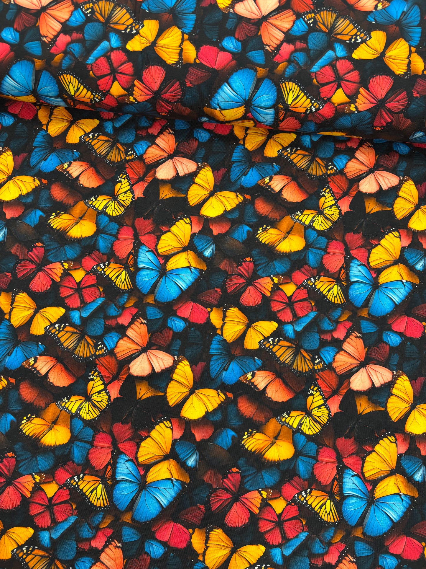 Bomulds Jersey m/ farvede sommerfugle 🦋