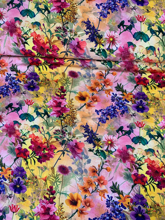 Sommer blomster i bambus