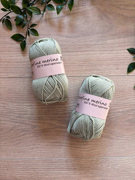 Extrafine merino uld 150, støvet grøn ✂️