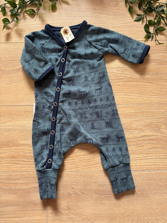 Heldragt i uld m/ rensdyr, str 50/56 🎄