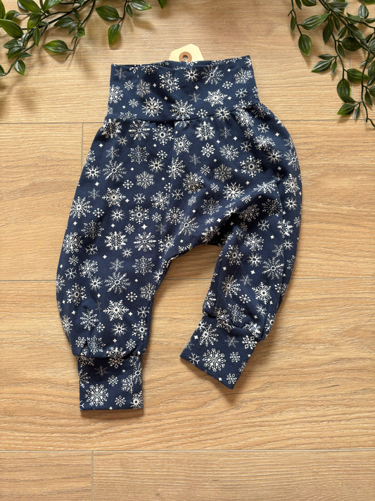 Bukser m/ snefnug, str 62/68 ❄️