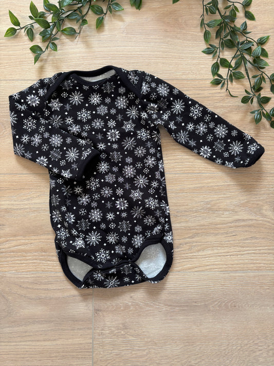 Body m/ sort snefnug, str 74 🎄