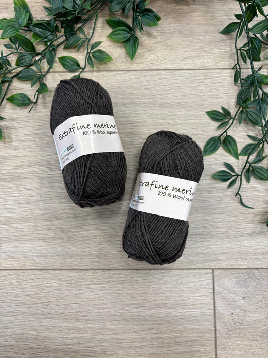 Extrafine merino uld 150, mørke brun 🧶