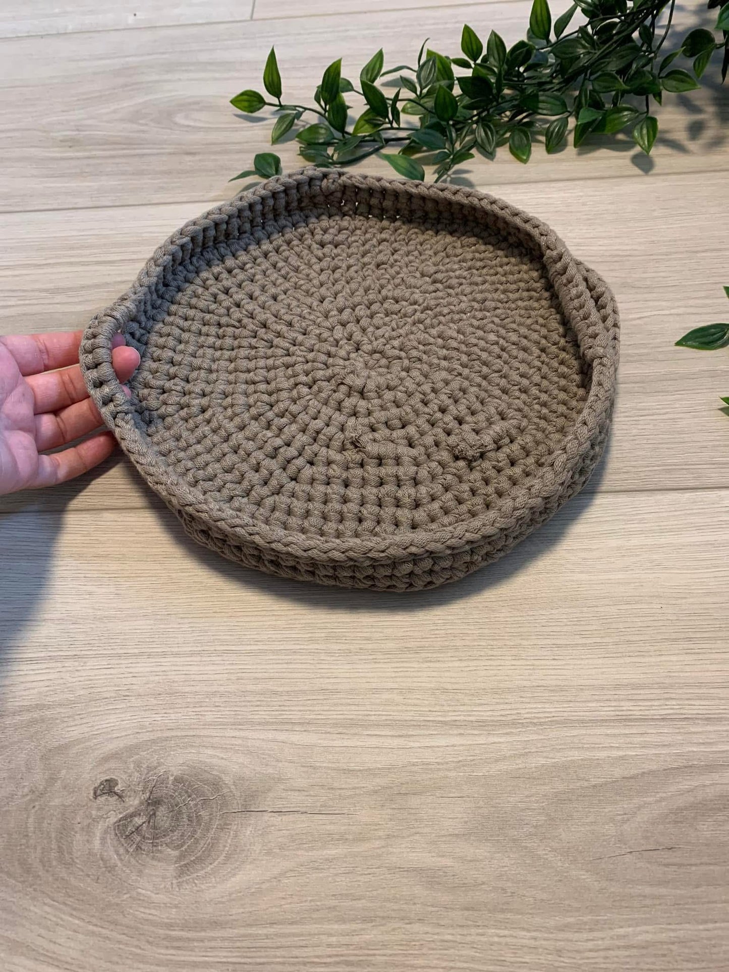 Tærtefads holder m/ håndtag, 24-25 cm ✂️