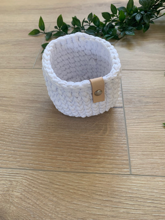 Lille kurv i hvid 🕊️