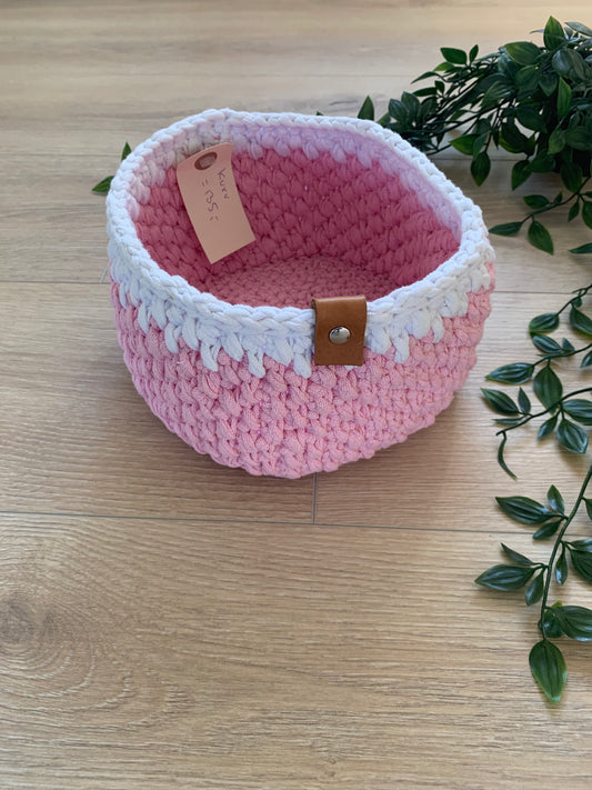 Rund kurv i lyserød og hvid 🌸